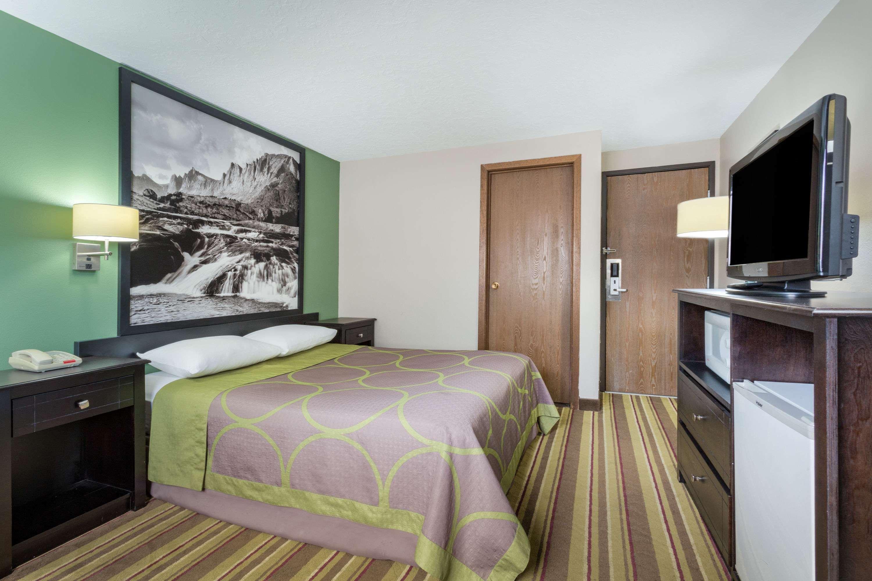 Super 8 By Wyndham Green River Ngoại thất bức ảnh